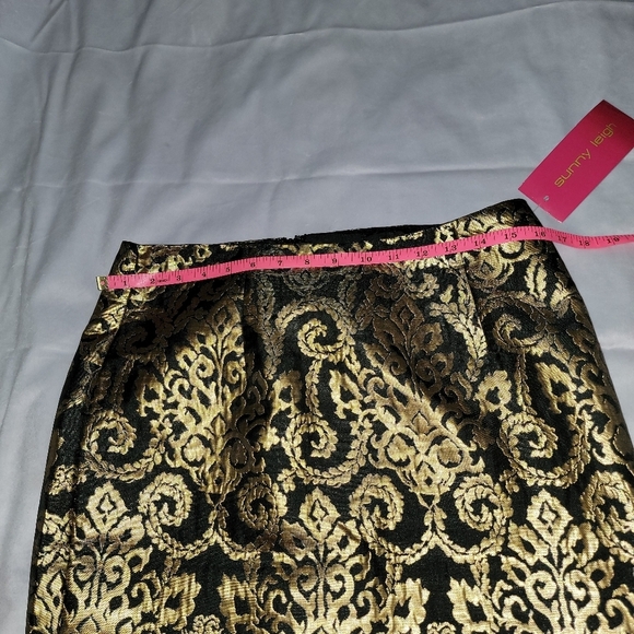 NWT Sunny Leigh gorgeous Gold and Black skirt - Picture 5 of 7